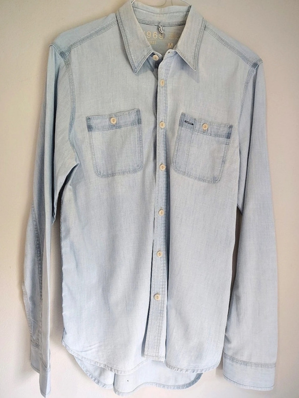 Gap 1969 Denim Shirt Chambray Button Down Blue Medium